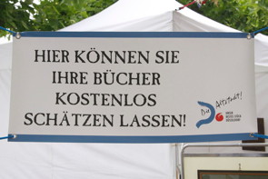 Das Banner am Stand vom Antiquariat Christoph Hannen